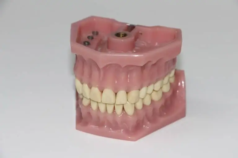 history of dentures